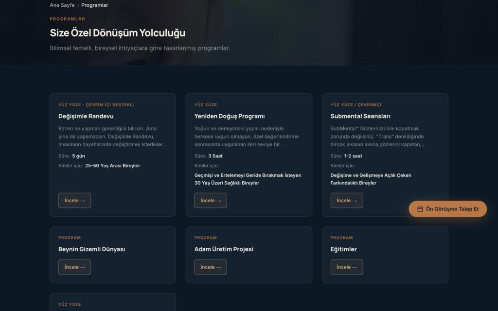 Programlar sayfasında süre, seviye ve hedef kitle alanlarıyla listelenen program kartları